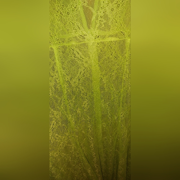 Urban Outfitters Connie Sheer Lace Maxi Dress Neon Green - Picture 10 of 10